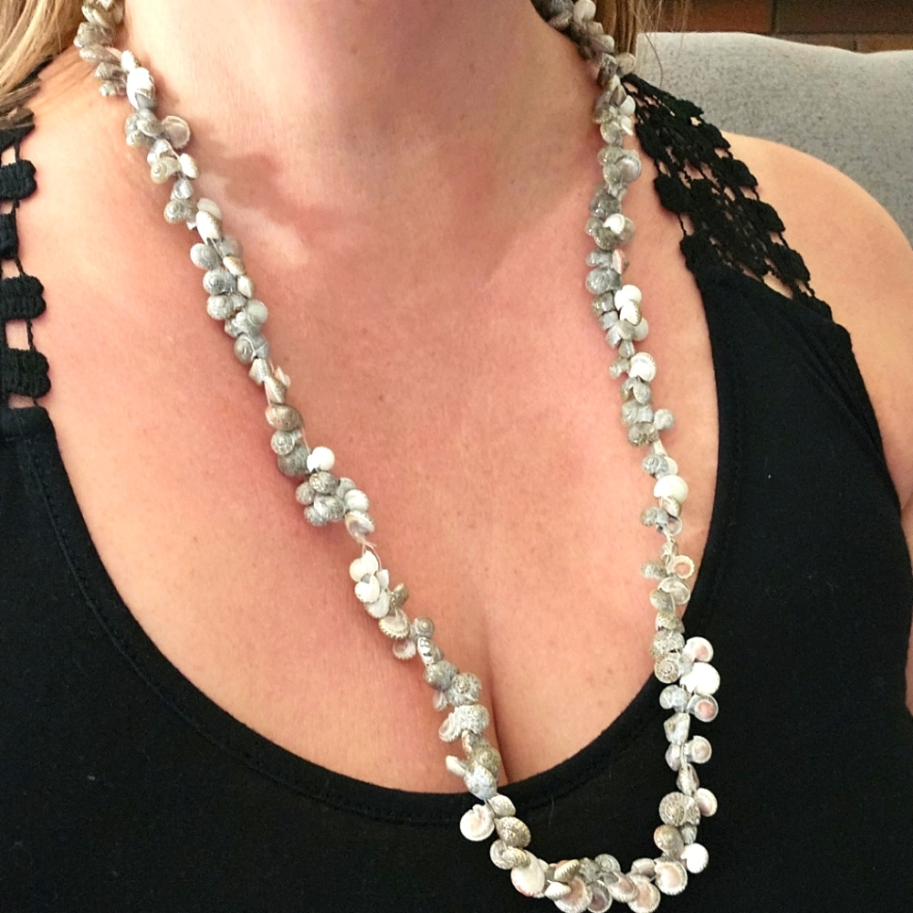 Vintage Ubonium Shell Lei